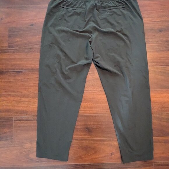 Athleta Brooklyn Utility Ankle Pants - Aspen Olive Size 16 - Picture 3 of 6